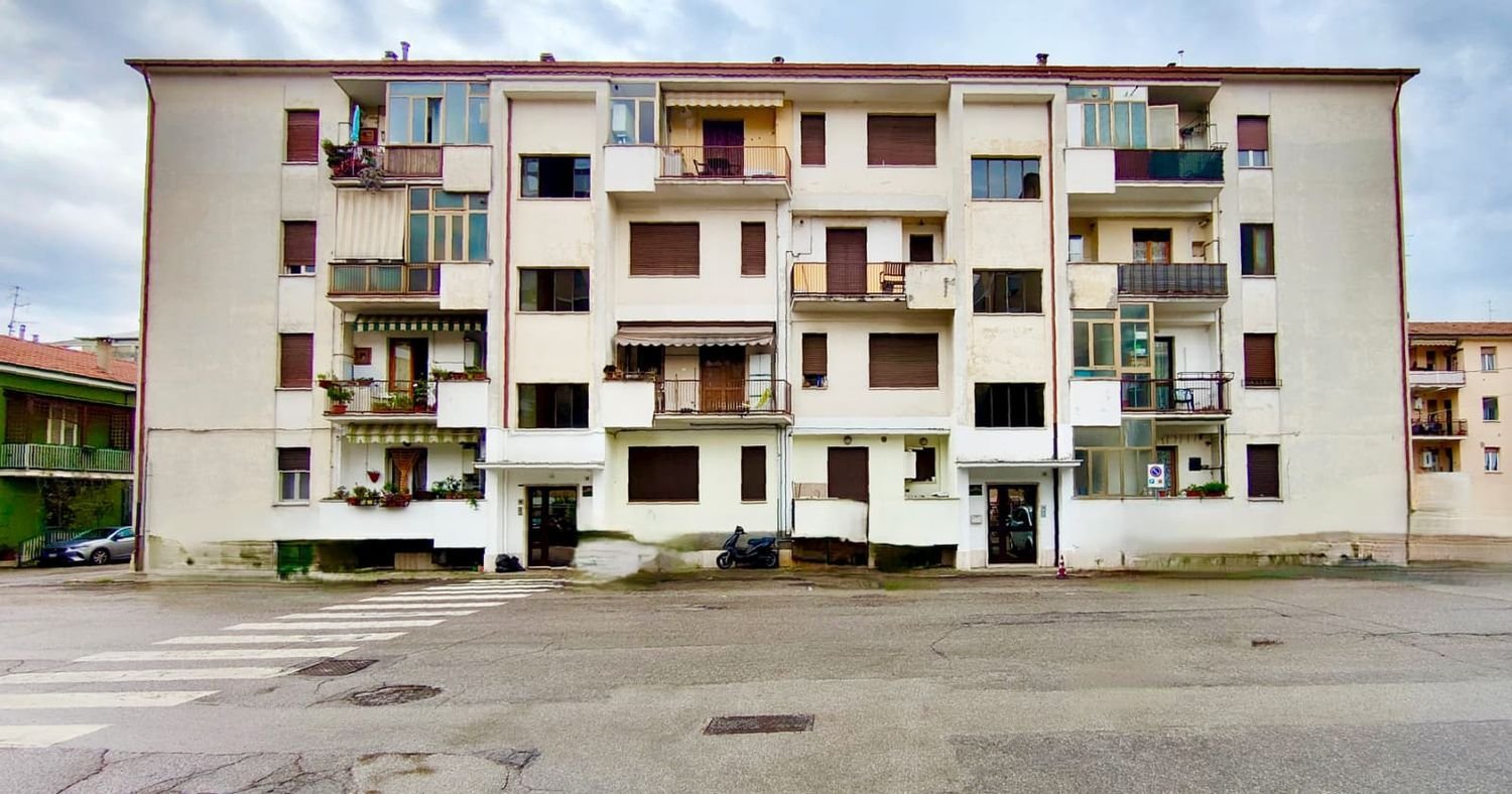 4 bedrooms Apartment in Teramo, Italy No. 365034