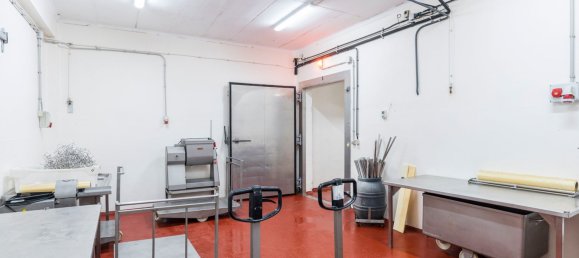 976m² Warehouse in Leganes, Spain No. 113123 27