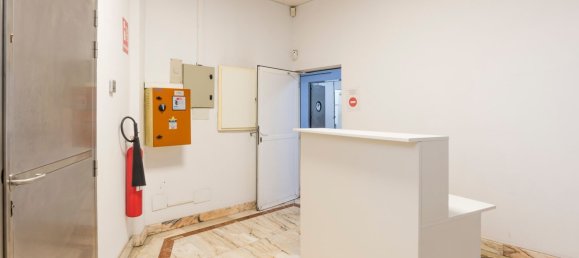 976m² Warehouse in Leganes, Spain No. 113123 23