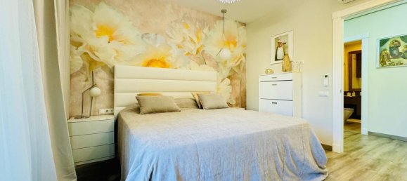 Apartamento de 3 dormitorios en Marbella, Spain No. 132216 10