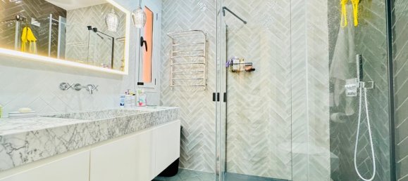 Apartamento de 3 dormitorios en Marbella, Spain No. 132216 15