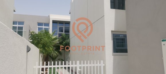 3 chambres Maison de ville à Dubai, UAE No. 24464 3