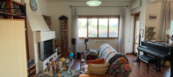 Квартира с 2 спальнями в Риети, Италия № 373546 10