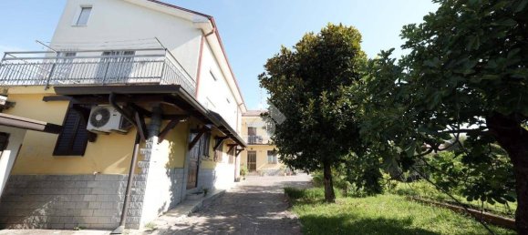 Дом с 2 спальнями в Верано Брианца, Италия № 296786 2