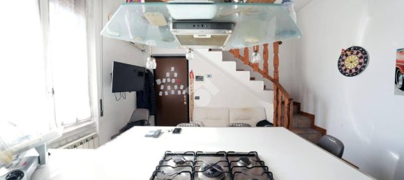 Дом с 2 спальнями в Верано Брианца, Италия № 296786 8