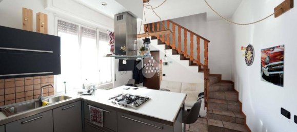 Дом с 2 спальнями в Верано Брианца, Италия № 296786 11