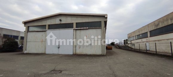 5 rooms Commercial property in Tortona, Italy No. 66893 4