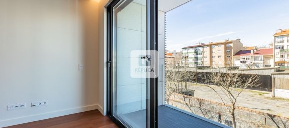 3 bedrooms Apartment in Matosinhos, Portugal No. 160404 3