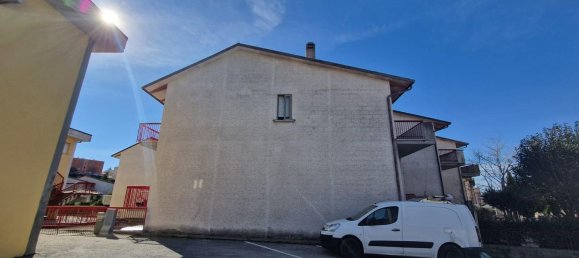 7-salle Maison à Gualdo Tadino, Italy No. 160355 7