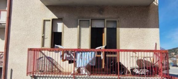 7-salle Maison à Gualdo Tadino, Italy No. 160355 6