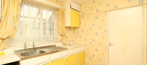 2 bedrooms House in London, United Kingdom No. 10682 4