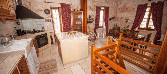 4 Schlafzimmer Stadthaus in Mellieha, Malta, Nr. 7801 3