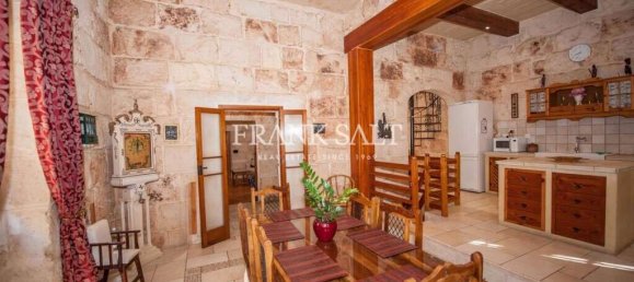 4 Schlafzimmer Stadthaus in Mellieha, Malta, Nr. 7801 5