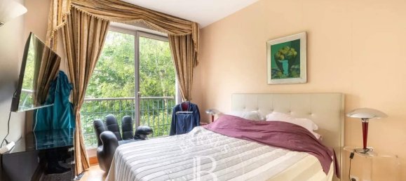 2 bedrooms Apartment in Paris, France No. 185463 8