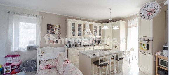 3 bedrooms Apartment in Barzanò, Italy No. 257479 7