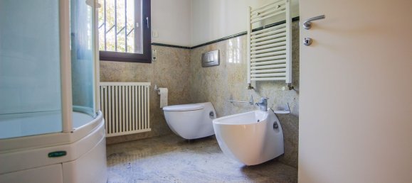 11-Zimmer Haus in Anzola dell'Emilia, Italy, Nr. 202883 22