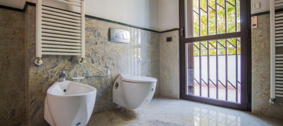 11-Zimmer Haus in Anzola dell'Emilia, Italy, Nr. 202883 11