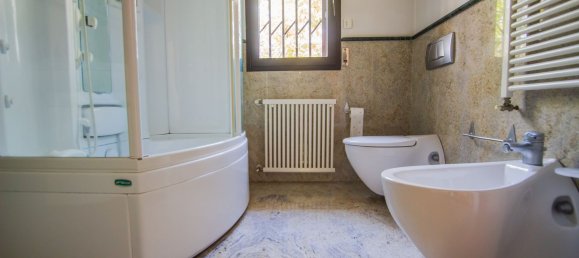 11-Zimmer Haus in Anzola dell'Emilia, Italy, Nr. 202883 24