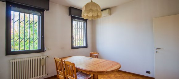 11-Zimmer Haus in Anzola dell'Emilia, Italy, Nr. 202883 17