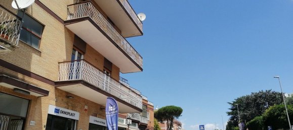 3 bedrooms Apartment in Rome, Italy No. 321614 2