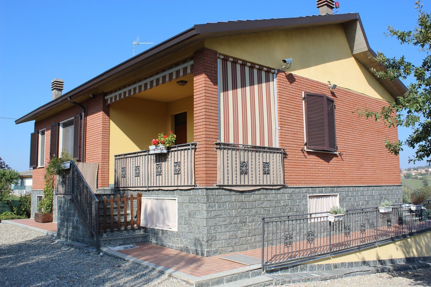 10 rooms Villa in Carbonara Scrivia, Italy No. 255450