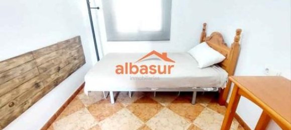 Квартира с 3 спальнями в Кордова, Испания № 186688 2