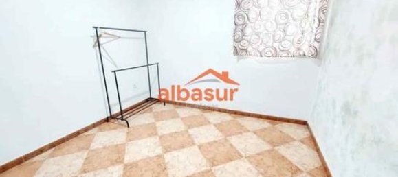 Квартира с 3 спальнями в Кордова, Испания № 186688 3