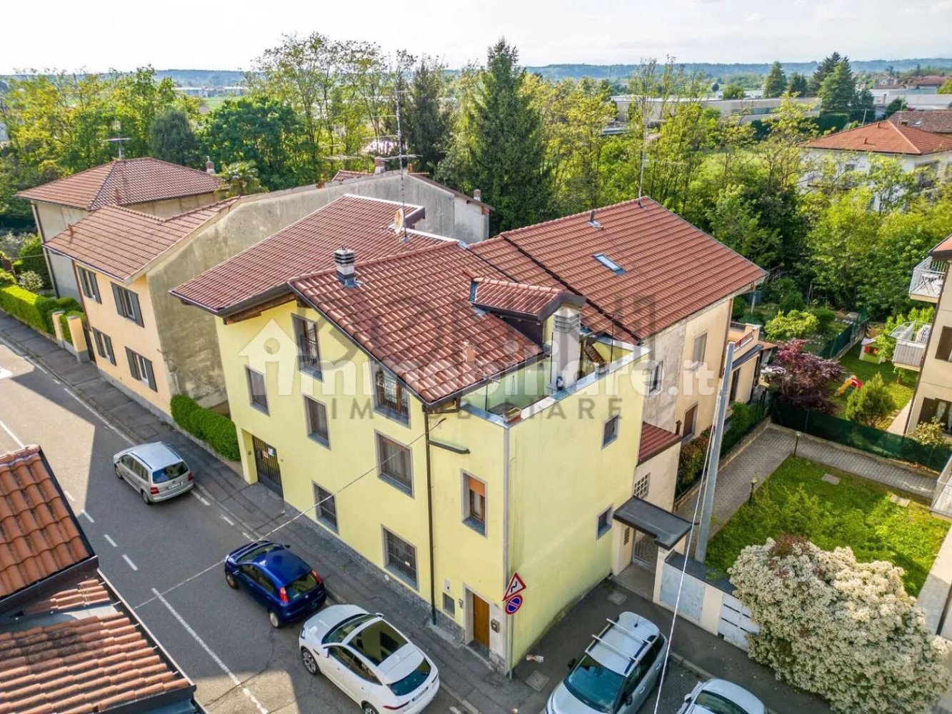 6 bedrooms Apartment in Tradate, Italy No. 225169