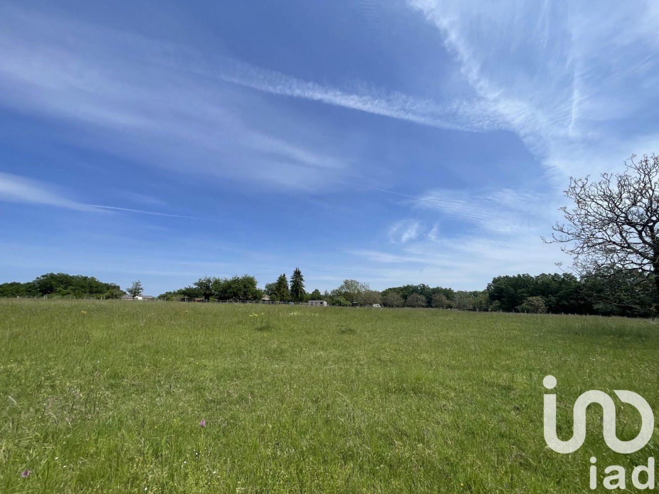 Grundstück in Lolme, France 1836m², Nr. 112373
