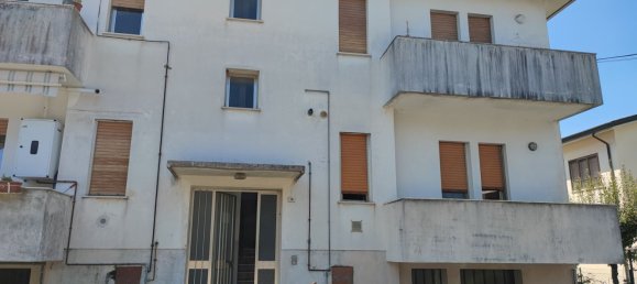 Apartamento de 4 habitaciónes en Pordenone, Italy No. 298808 2