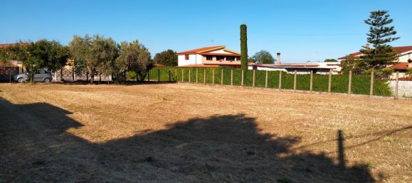  Land in Nettuno, Italy No. 79423 8