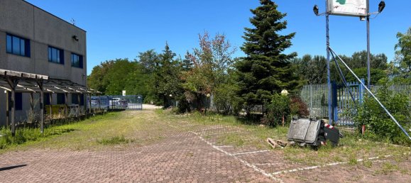 1400m² Warehouse in Settimo Torinese, Italy No. 53913 3