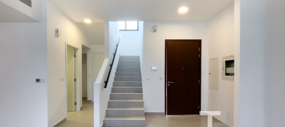 3 bedrooms Villa in Town Square, UAE No. 28633 2