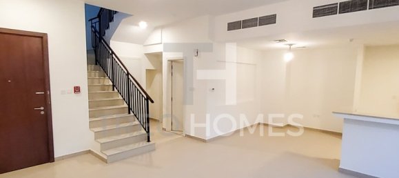 3 bedrooms Villa in Town Square, UAE No. 28633 4