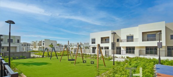 3 bedrooms Villa in Town Square, UAE No. 28633 9