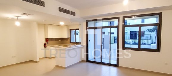 3 bedrooms Villa in Town Square, UAE No. 28633 3