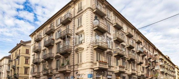 3 bedrooms Apartment in Turin, Italy No. 379508 4