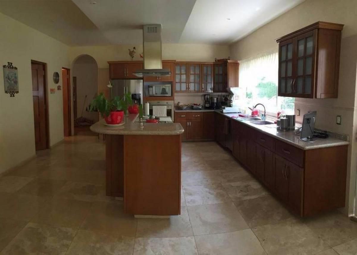 5 bedrooms House in Ciudad Lopez Mateos, Mexico No. 212272