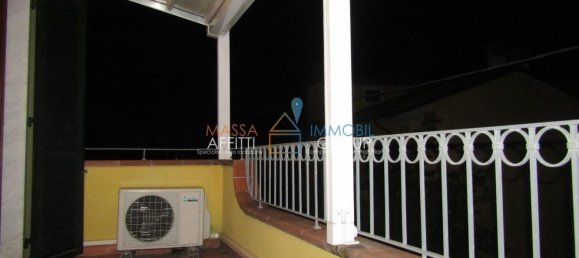 6 rooms House in Carrara, Italy No. 45795 33