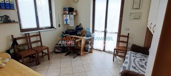 6 rooms House in Carrara, Italy No. 45795 2
