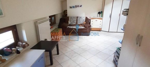 6 rooms House in Carrara, Italy No. 45795 26