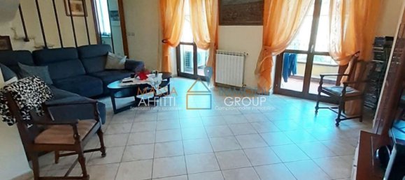 6 rooms House in Carrara, Italy No. 45795 3