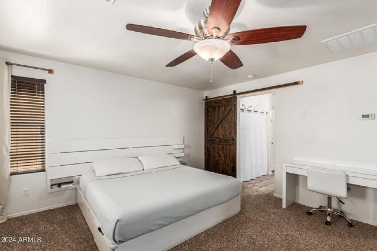 3 bedrooms House in Surprise, USA No. 393370