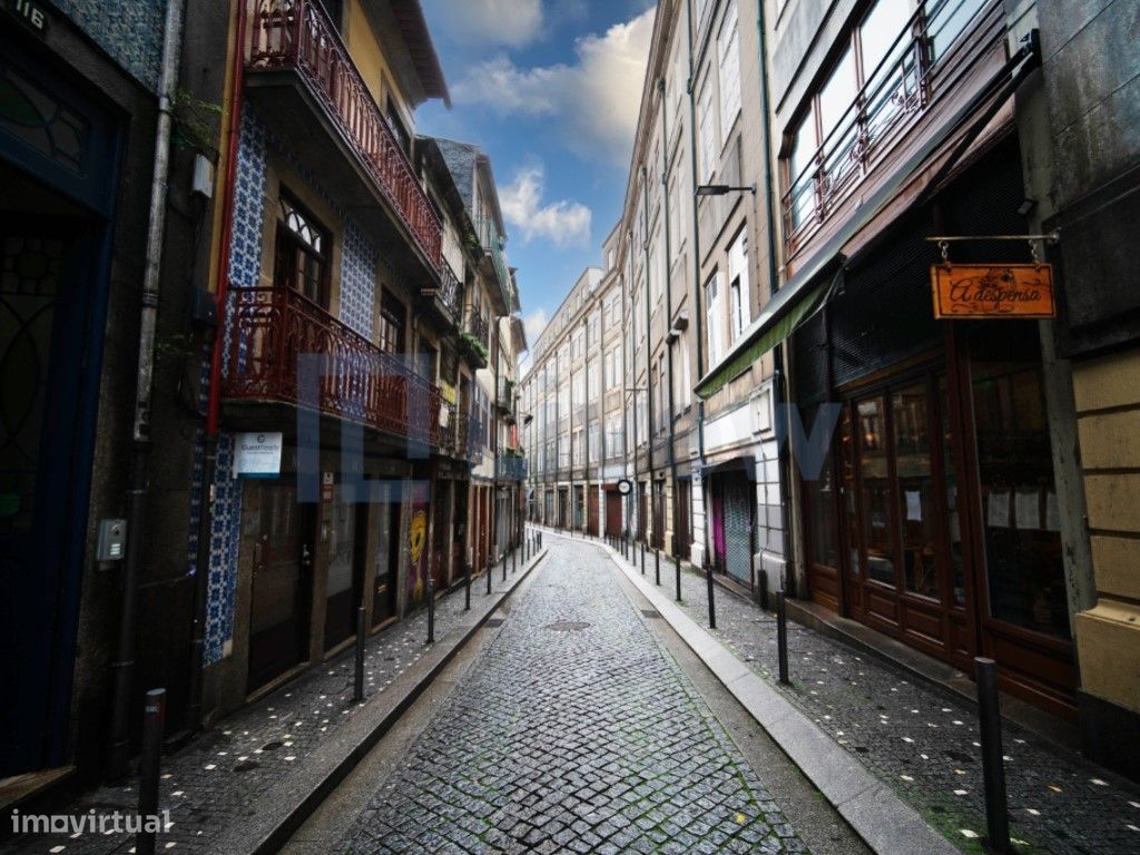 9 bedrooms Building in Porto, Portugal No. 222624