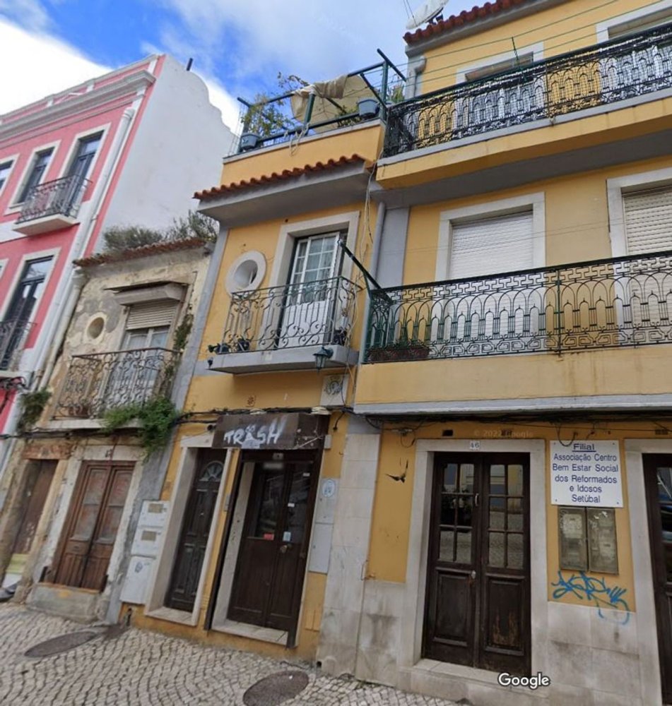 100m² Commercial property in Setubal, Portugal No. 312445