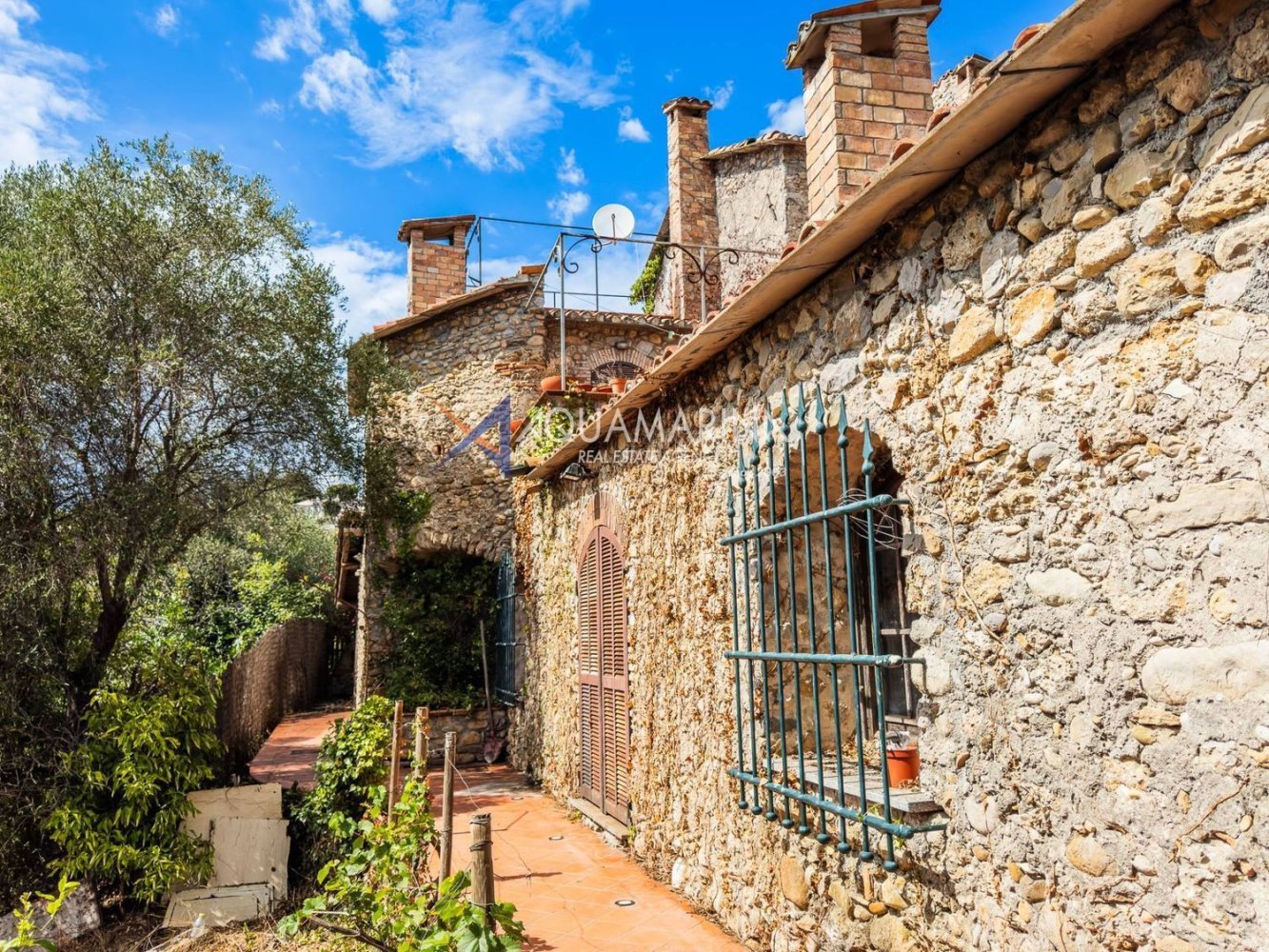 Вилла с 5 комнатами в Кампороссо, Италия № 306342