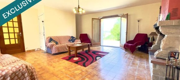 5 bedrooms House in Mayenne, France No. 305343 9