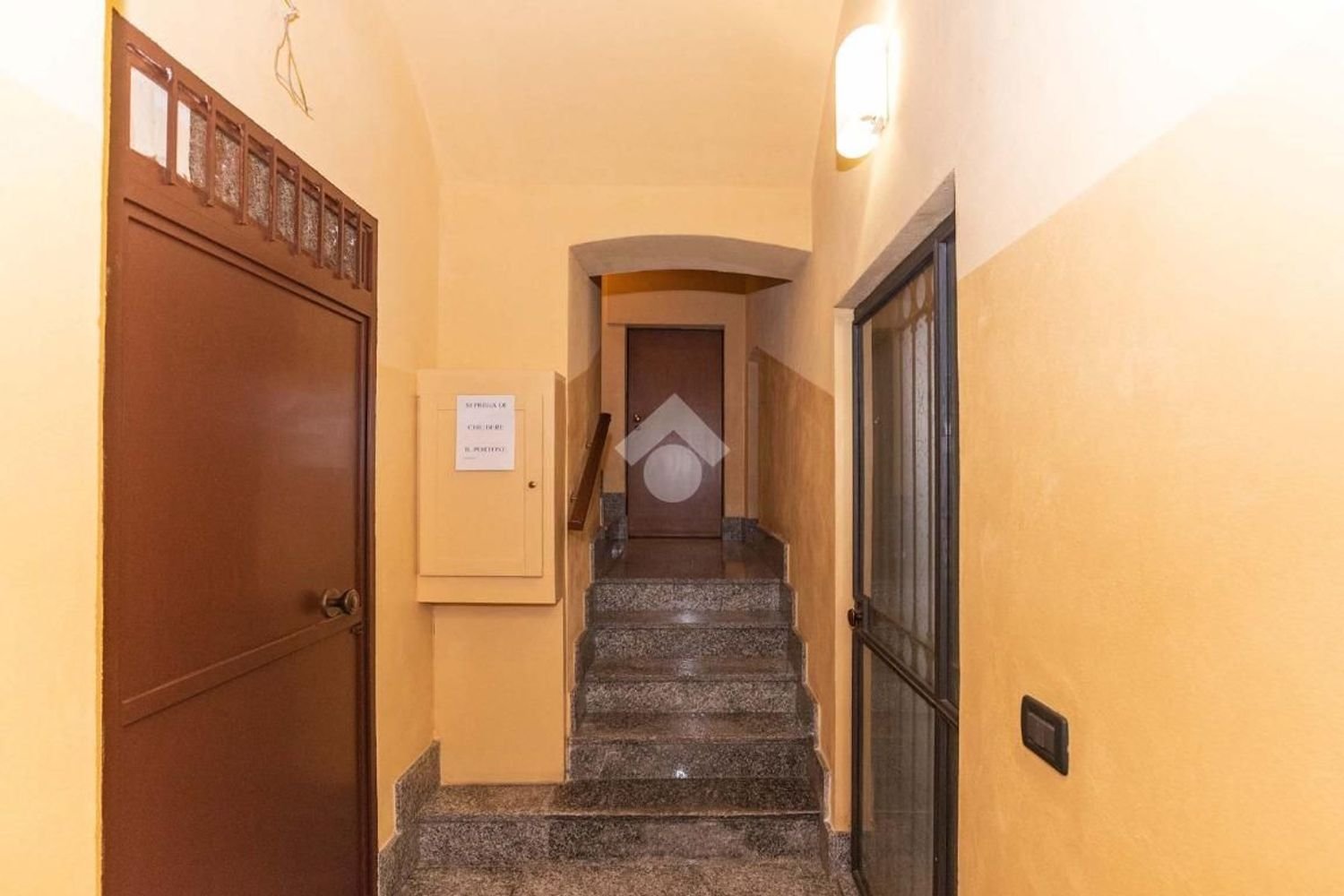 Квартира с 3 комнатами в Кьери, Италия № 1831