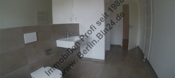 4 rooms Apartment in Hakenfelde, Germany No. 45052 3