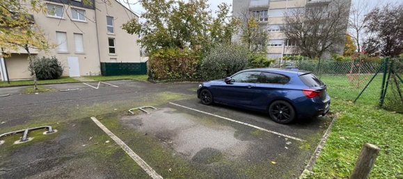 Studio in Saint-Jean-le-Blanc, France No. 213219 4